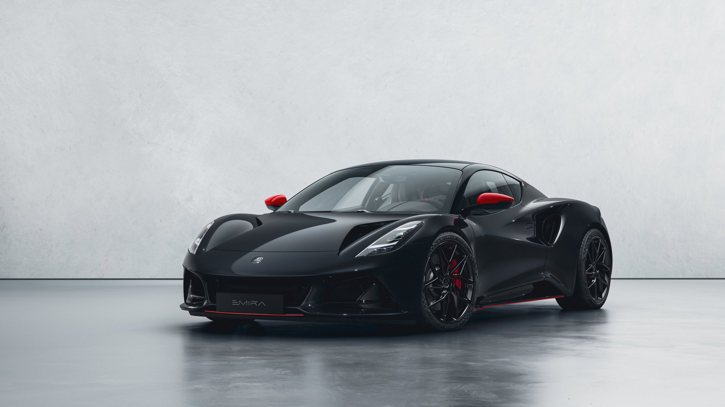 Emira Turbo SE · Cosmos Black